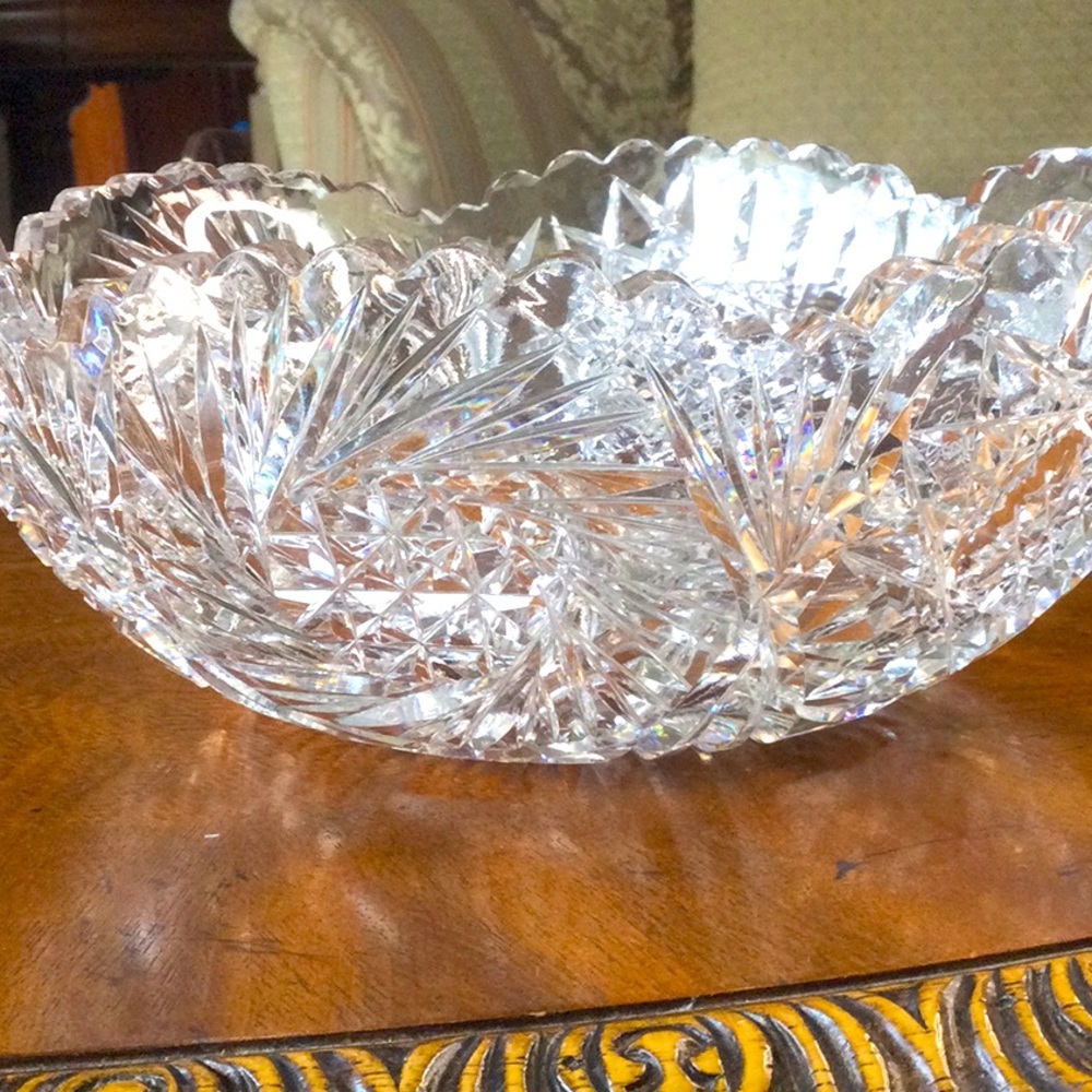 Cut glass bowl